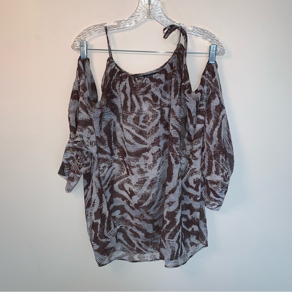 Zara Cold Shoulder Printed Top L - Picture 2 of 9
